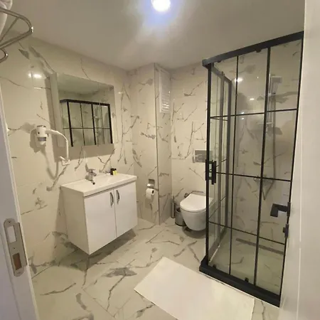 Guest Maltepe Suites